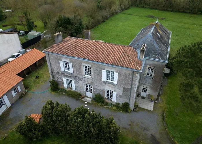 Ferienhaus La Maison Benastre Saint-Etienne-de-Corcoue